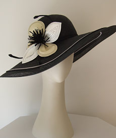 Designer hat Twiggy by Louise Macdonald Milliner (Melbourne, Australia)