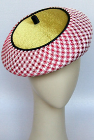 Designer hat Pas De Deux by Louise Macdonald Milliner (Melbourne, Australia)